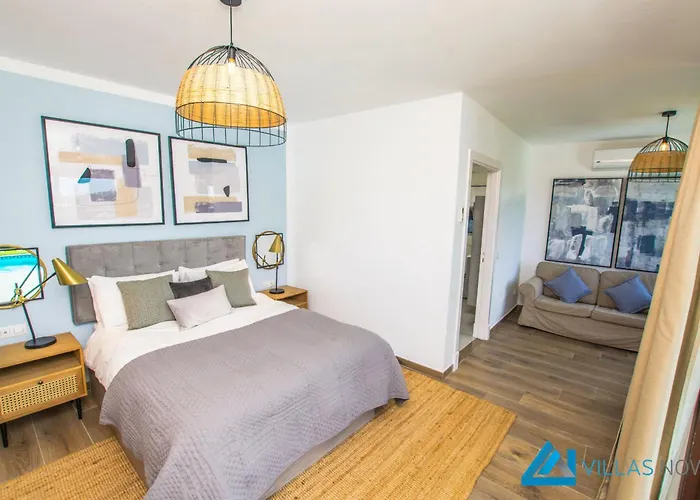 222 - Noches De Luna By Now Ltd *